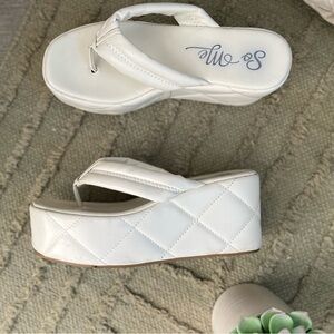 So Me Women's Quilted White Platform Flip Flops